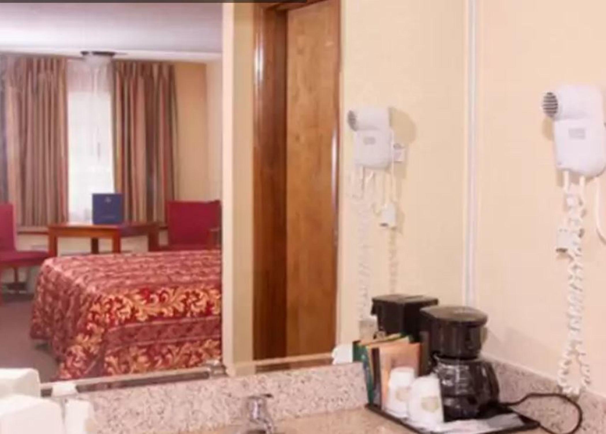 Rodeway Inn Forsyth Eksteriør billede